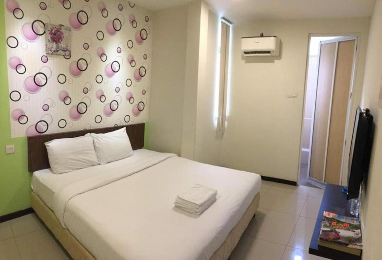 Casa Hotel near KLIA 1 Sepang Bagian luar foto